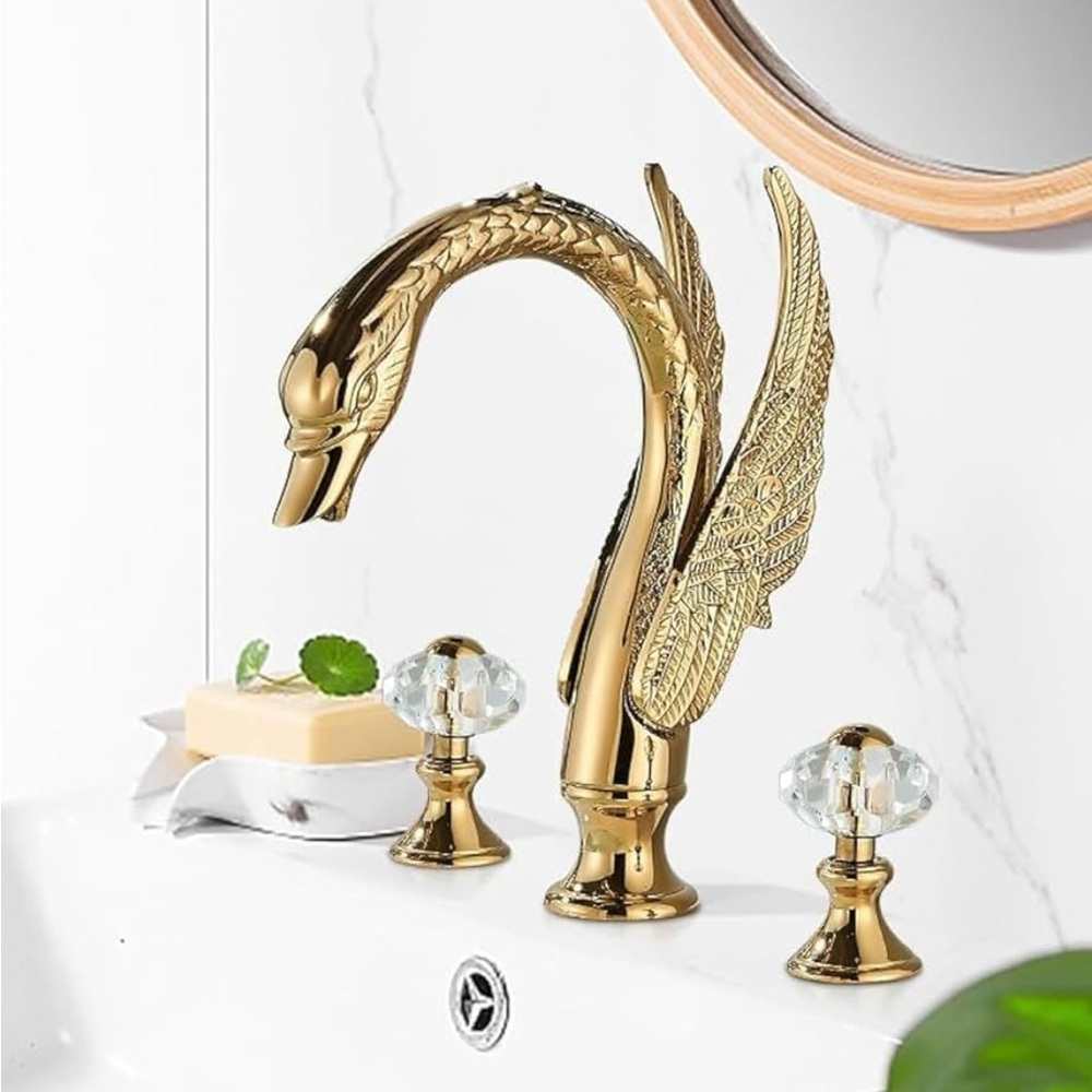 50% OFF - Elegant Gold Swan Faucet, brand new still in the box 🦢